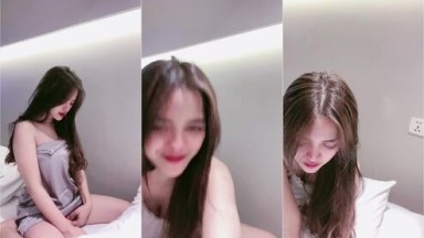 Hella Ayang Cantik Gigit Bibir Ebot Santuy Id 30012292 Mango 164083
