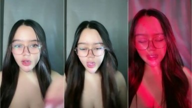 Pentil Bella Ngangkang Spill Memek Id 88986994 Mango 140579