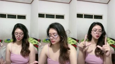 Kakak Manis Berkacamata Remas Susu Masih Amatiran Mango 166667