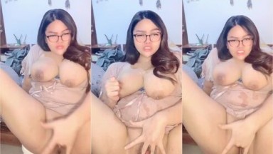 Mendesah Keenakan Cubit Uting Araa Toge Omek Hot51 165522