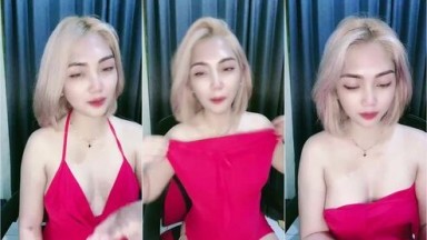 Versi Telanjang Dada Host Cakep Bondol Pirang Dream 153783