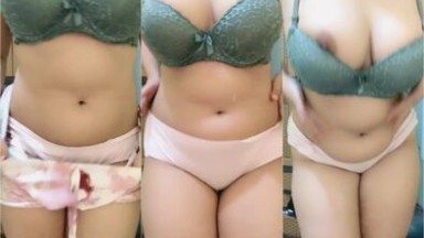 Risni Sengaja Lock Buat Pamer Buah Dada Id 31981880 Dream 176026